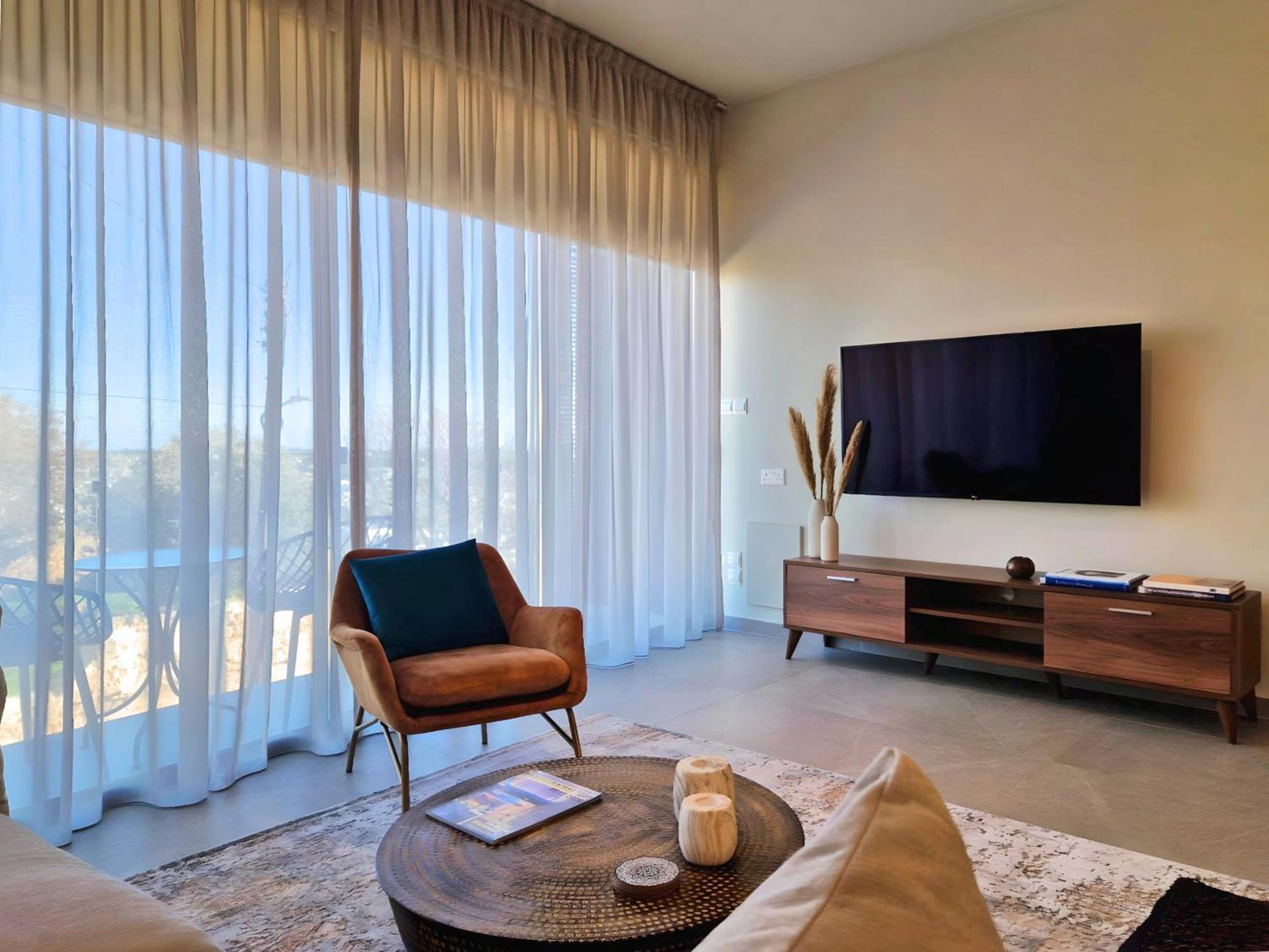 Aeon Residences - In The Heart Of Paphos Luaran gambar