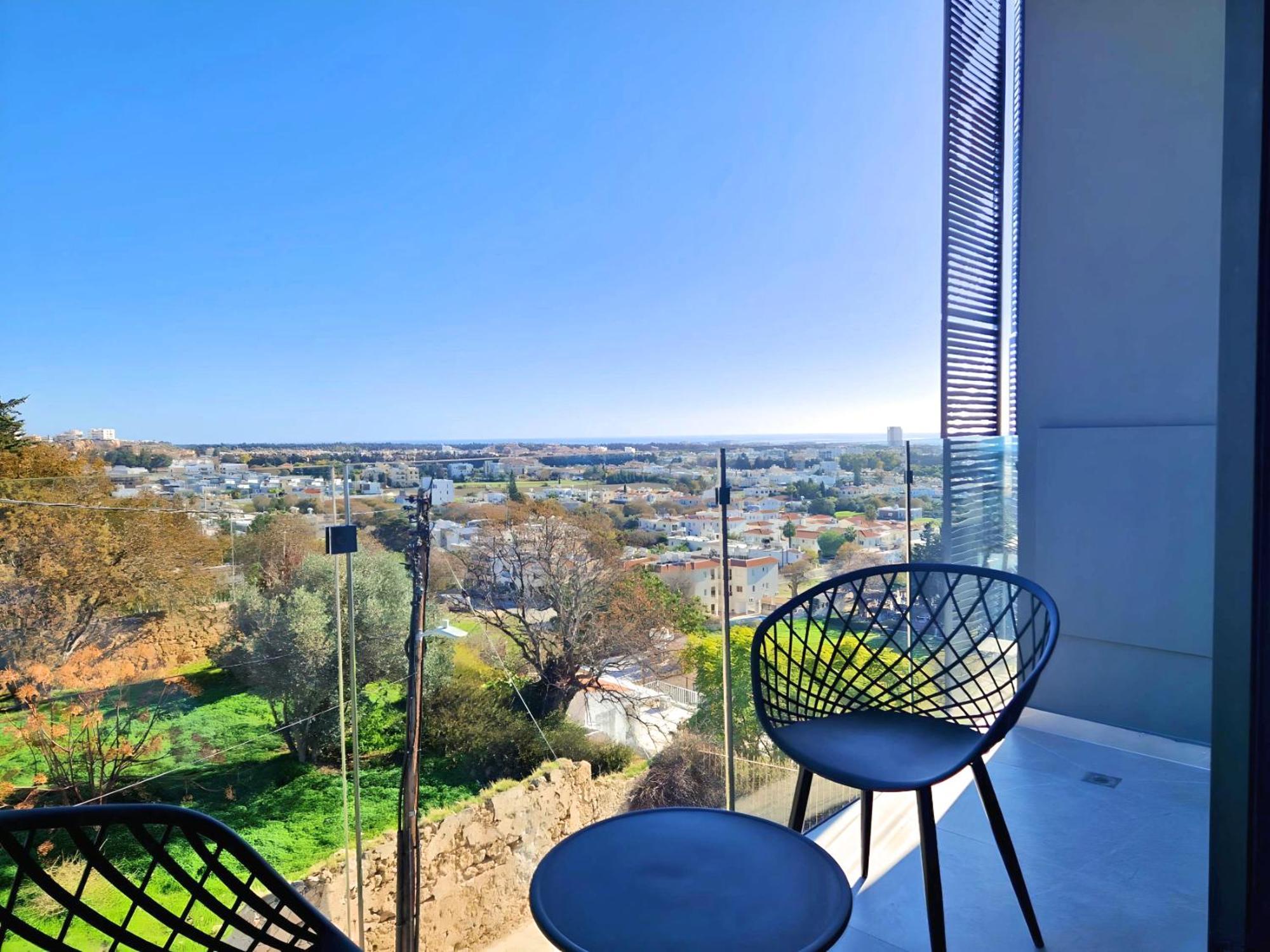 Aeon Residences - In The Heart Of Paphos Luaran gambar